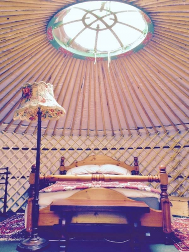 Barnutopia Luxury Yurts (11)