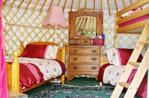 Barnutopia Luxury Yurts (5)